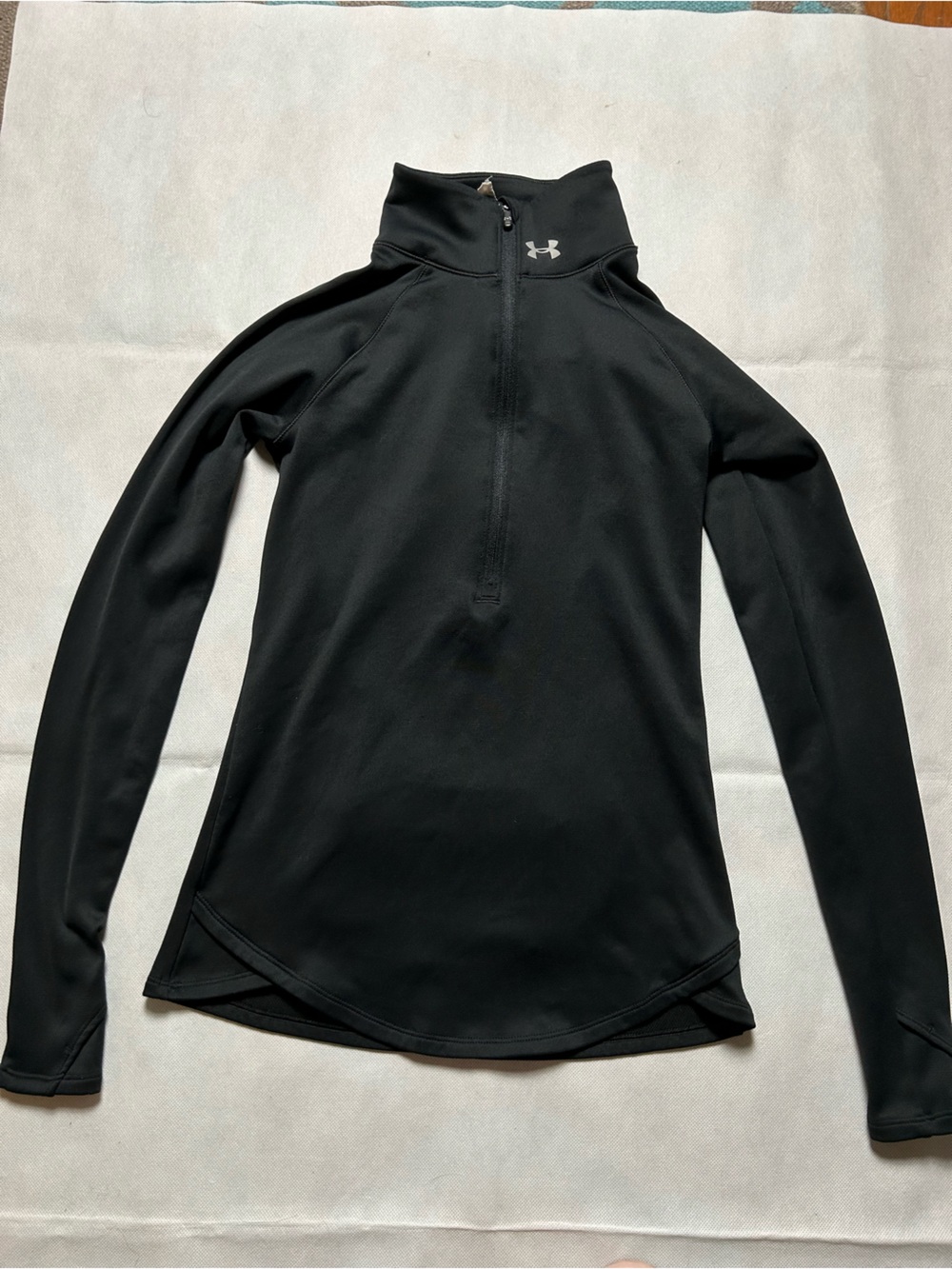 Under Armour black half zip cold gear long sleeve size XS